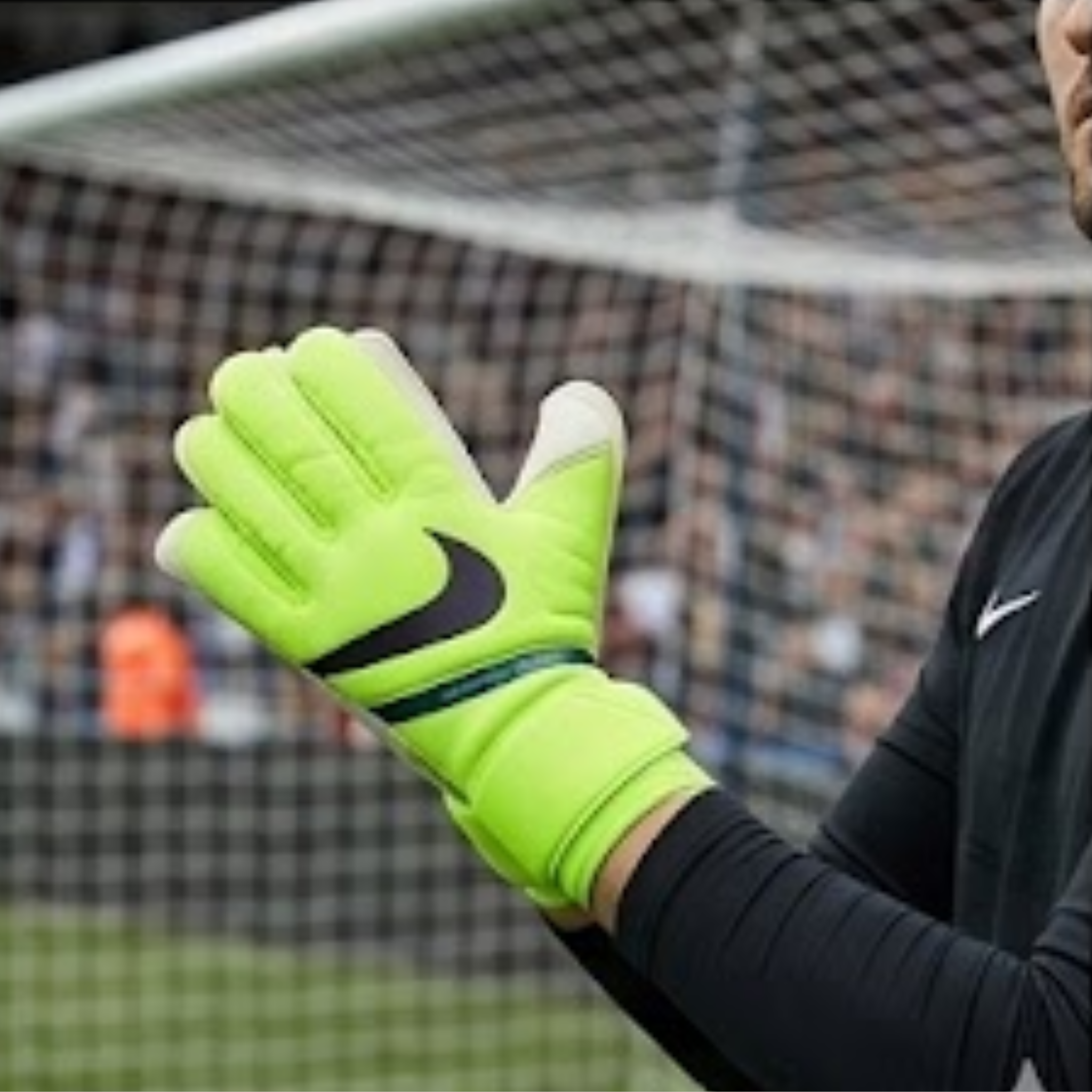 Nike Phantom Shadow Goalkeeper Gloves Nike Phantom Shadow Goalkeeper Gloves