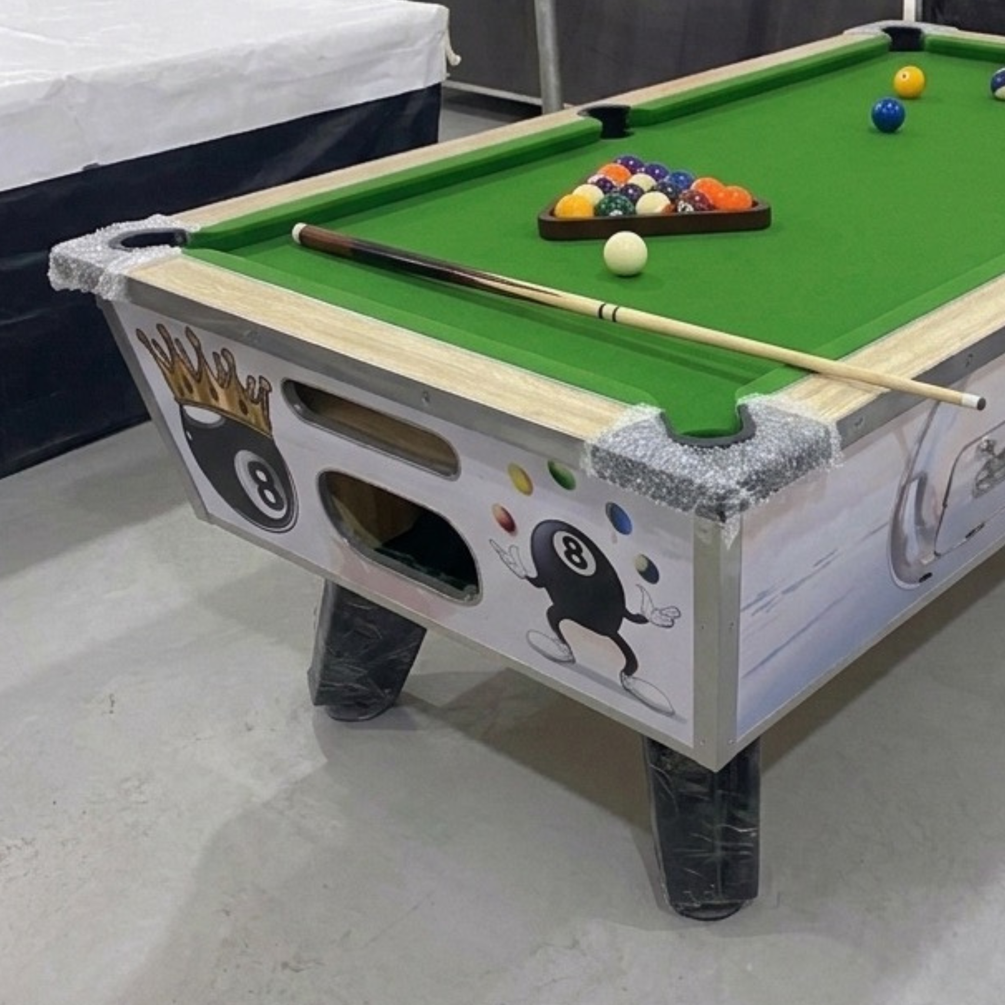 Arcade High-Performance Wooden-Top Snooker Table Arcade High-Performance Wooden-Top Snooker Table